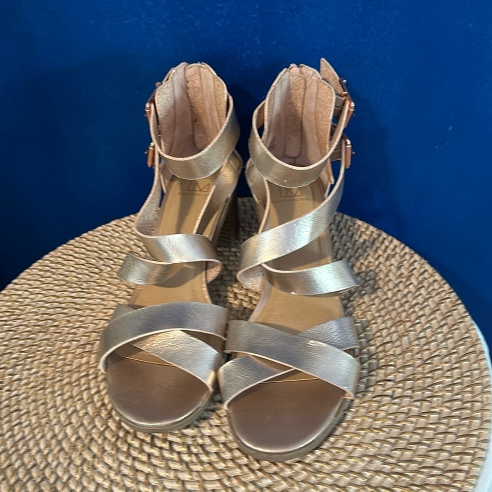 Women’s MATERIAL GIRL Gladiators ROSE GOLD Heeled Sandals Size 10